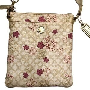 👛 COACH 👛45047 Waverly Floral Swingpack